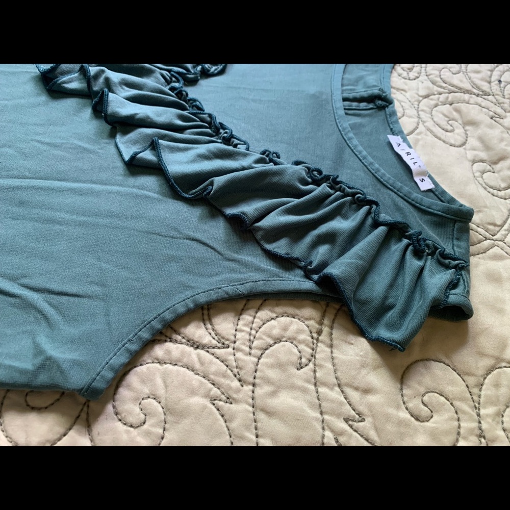 APRIL Ruffled Tank Top - Picture 4 of 8